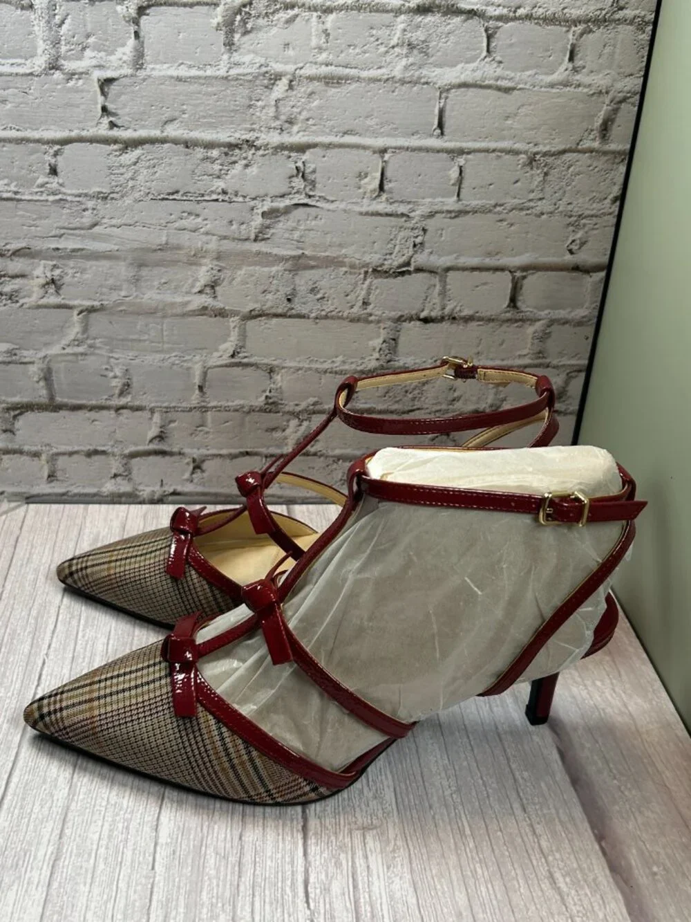 ALEX MARIE AINSLEY T STRAP HEELS 9.5